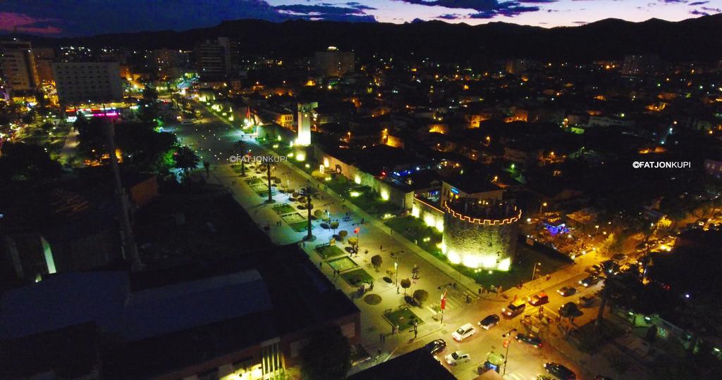Hotel Guri Elbasan Bagian luar foto